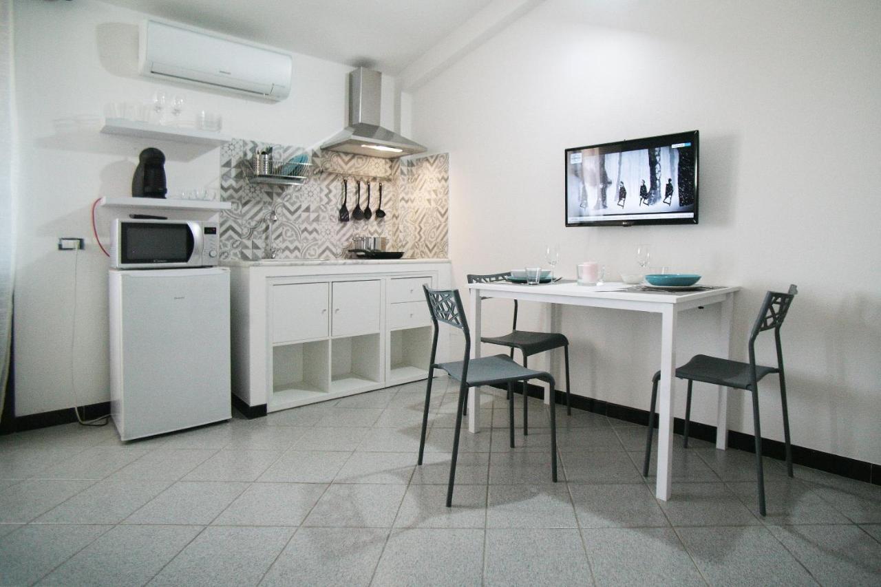 Oliver'S House Sardinia Apartment Flumini di Quartu Bagian luar foto
